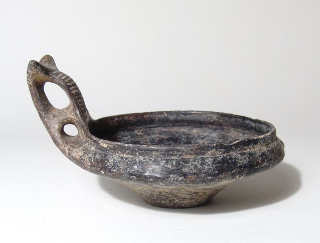 An attractive Villanovan/Etruscan Impasto kyathos (1 of 4)