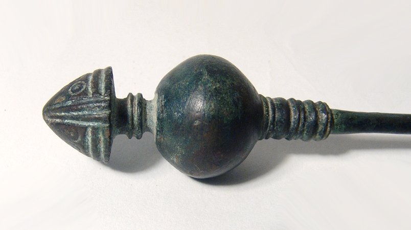 A large Near Eastern bronze cloak pin (1 of 2)