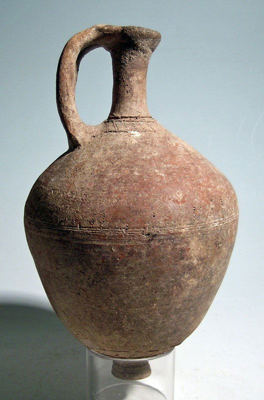 A fine example of Tell el-Yahudiyeh ware (1 of 3)