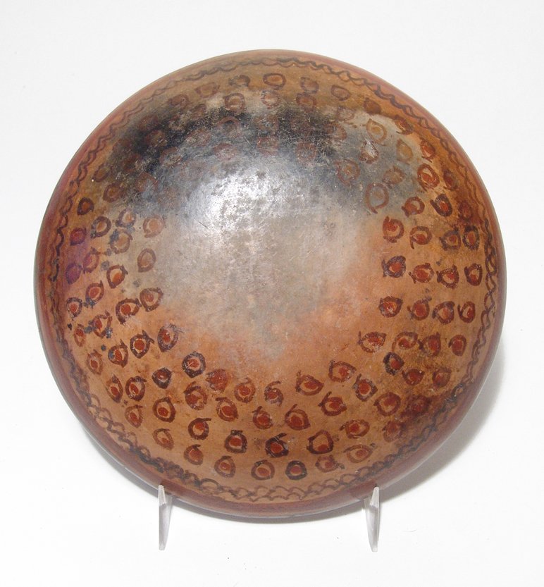 A Nayarit-Chinesco polychrome plate (1 of 3)
