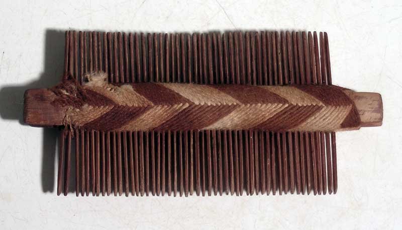 A beautifully made Pre-Columbian comb (1 of 2)