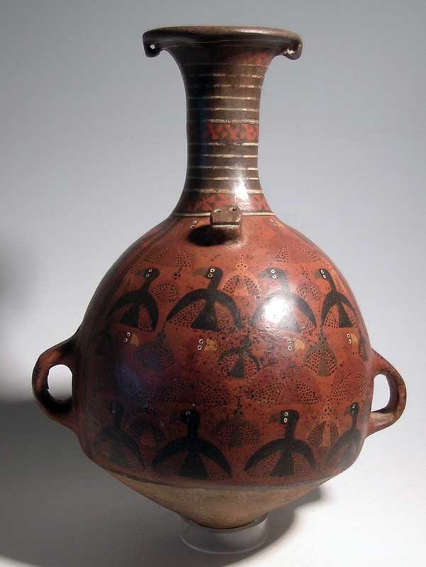 A large Inca aryballo, Precolumbian (1 of 4)
