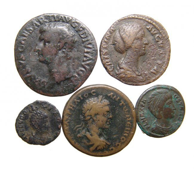 A lot of 5 Roman Imperial bronze coins (1 of 2)