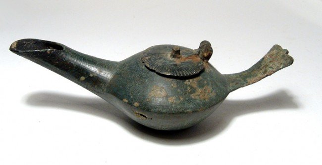 A nice Roman bronze lamp, c. 2nd - 1st Century BC (1 of 5)