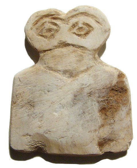 Large Tell Brak plank 'Eye' Idol, c. 3300 BC (1 of 2)