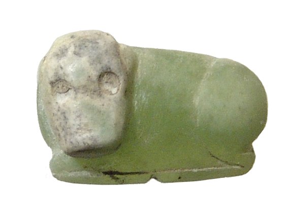 Green calcite Jemdat Nasr amulet of a recumbent bull (1 of 2)