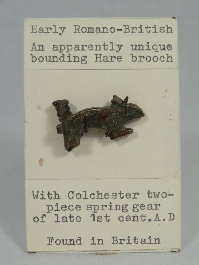 Romano-British bronze bounding hare brooch (1 of 4)