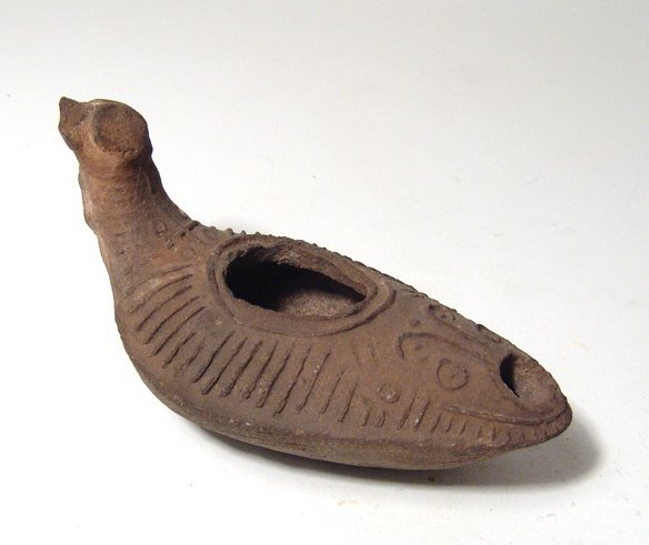 An attractive Islamic 'slipper' lamp, Levante (1 of 4)