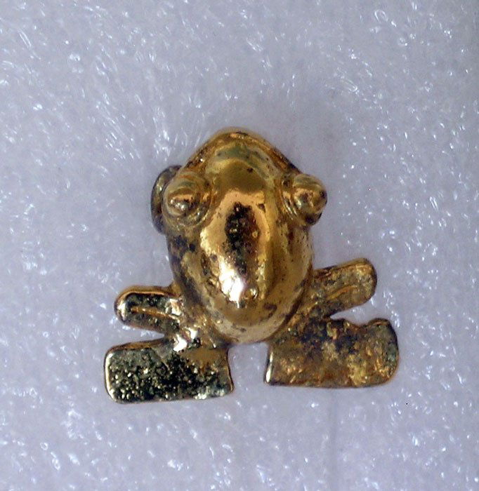 Adorable Pre-Columbian style gold frog from Panama (1 of 2)