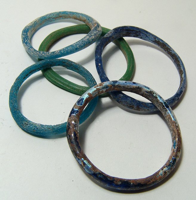 Group of 5 Roman glass children's bracelets (1 of 2)