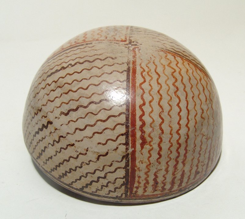 A lovely Chinesco polychrome bowl, Mexico (1 of 4)