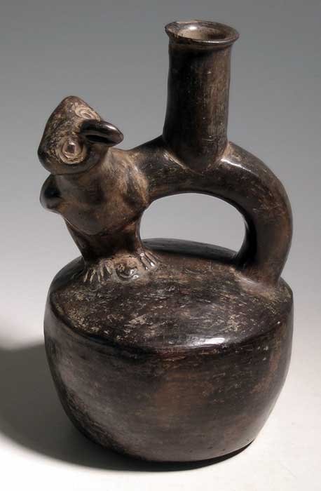 A fine Pre-Columbian blackware bottle (1 of 4)