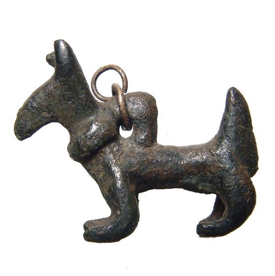 A Near Eastern bronze amulet of a dog (1 of 2)