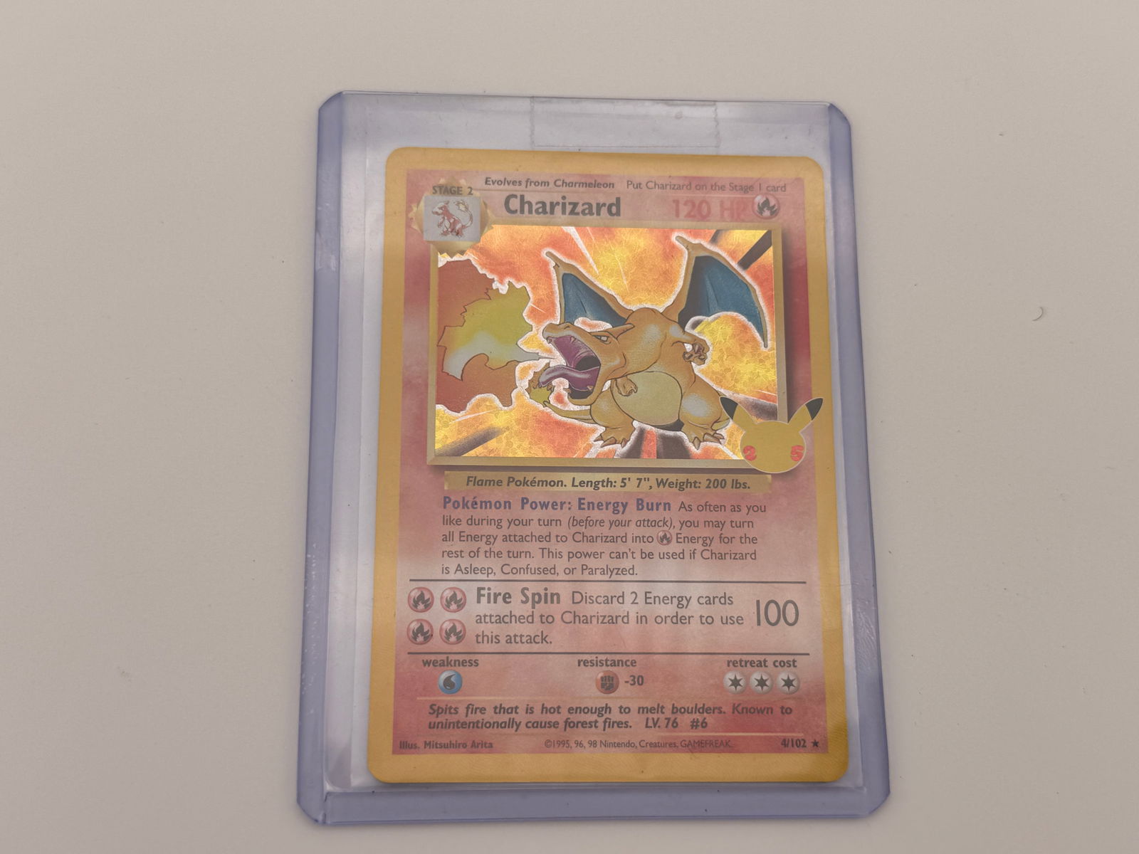 Charizard 4/102 ©1995, 96, 98 Nintendo, Creatures, GAMEFREAK card (1 of 3)