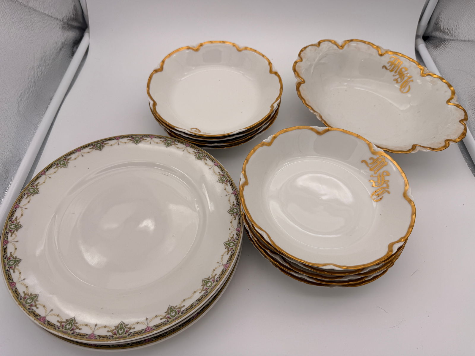 Antique Haviland & Limoges France Porcelain Plates & Bowls – Gold Monogram MST & Art Nouveau (1 of 5)