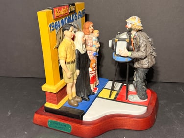 Kodak's Clown Emmett Kelly Jr Clown Figure Flambro w/ Stand + COA + Signed by Artist