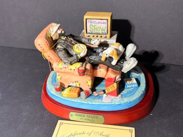 Couch Potato Emmett Kelly Jr Clown Figurine Flambro w/ Stand - Incl. COA + Signed by Artist