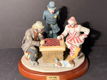 Fair Game Emmett Kelly Jr Clown Figurine Flambro Figurine with COA