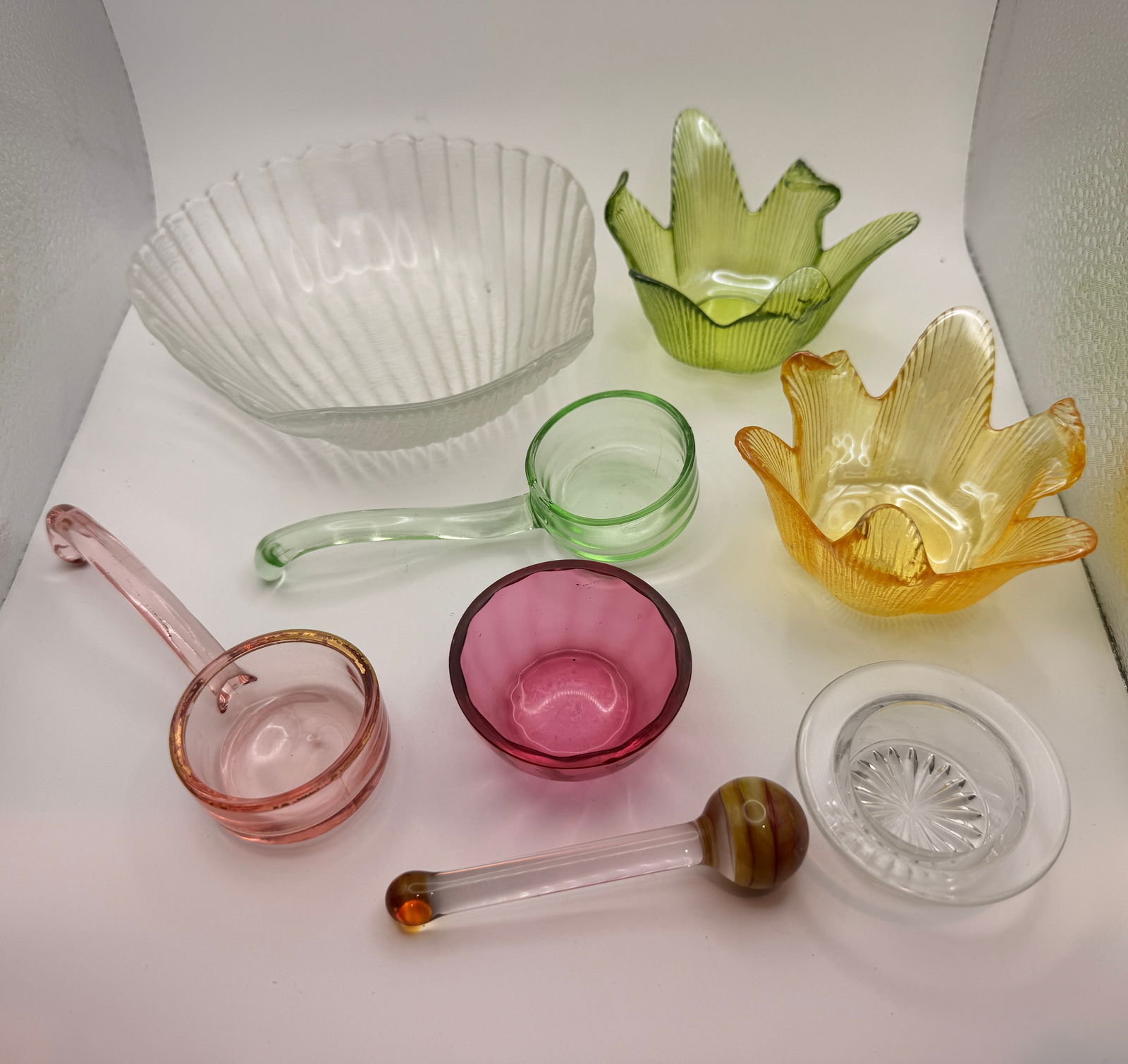 Lot of 8 Vintage Art Glass Bowls & Dippers (1 of 6)