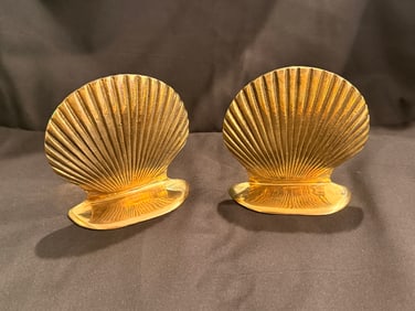 Vintage Gold Tone Shell Form Decorative Pair