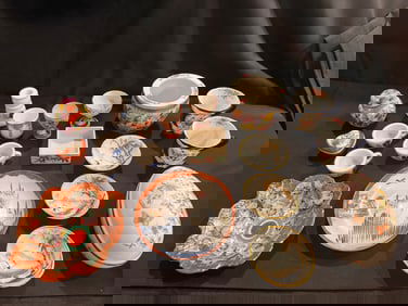 Japanese & Chinese Porcelain Decorative Lot