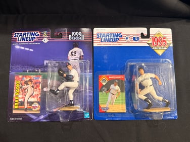 Set of 2 NIB Starting Line Up Baseball Figures