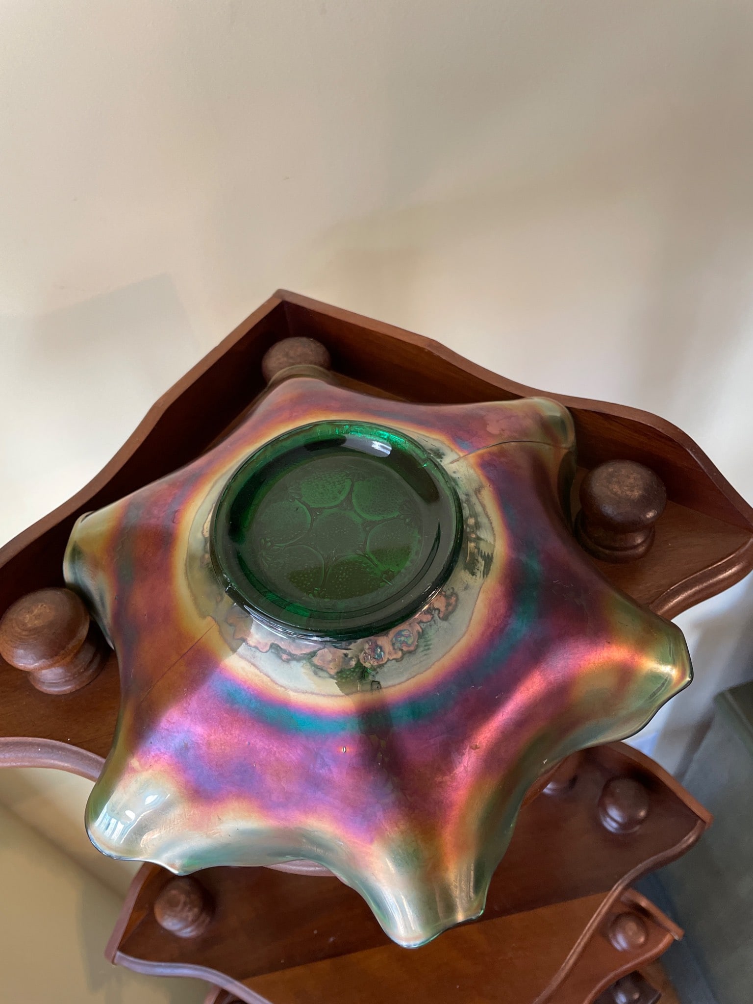Iridescent Green Carnival Glass Bowl with Ruffled Edge - 4