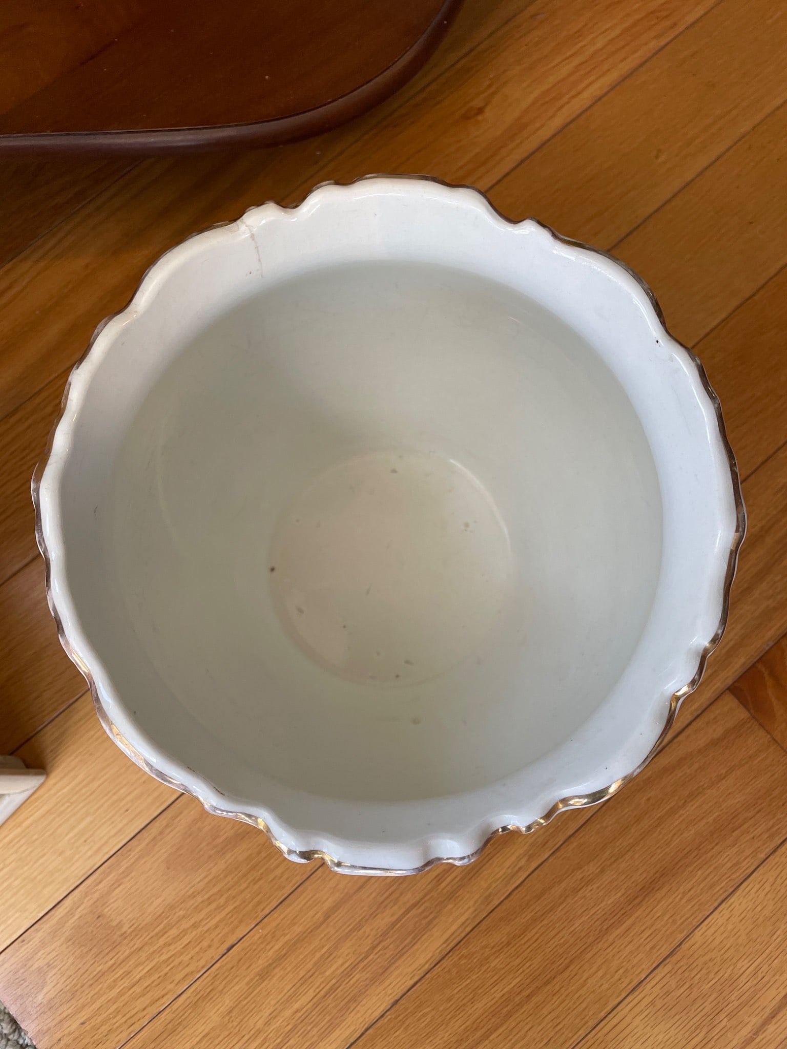 Large White Ceramic Planter With Floral Design and Maker Stamp - 5