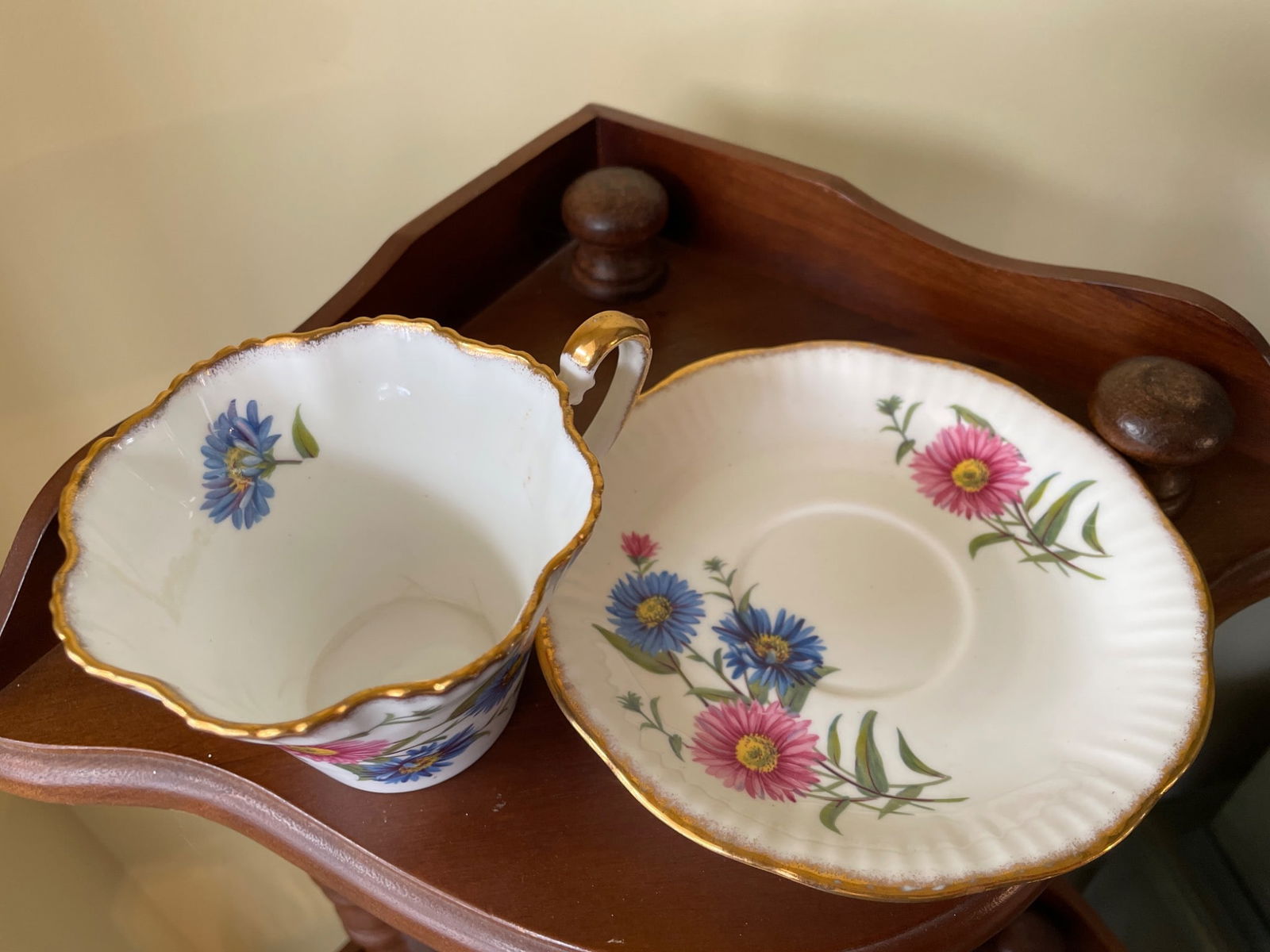 Salisbury Bone China Teacup and Saucer Set with Floral Motif - 3