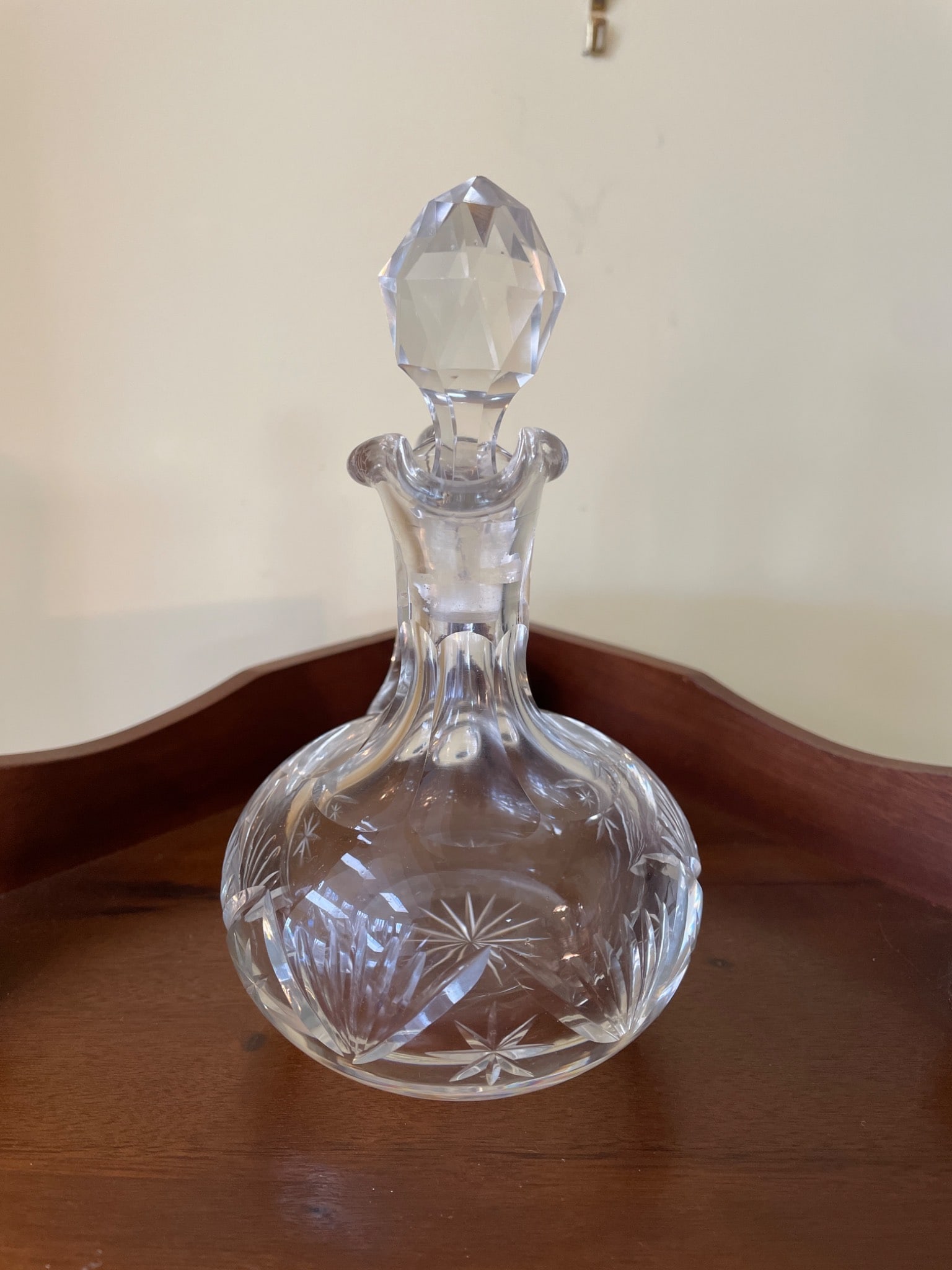 Clear Glass Cruet with Faceted Stopper and Etched Design - 4