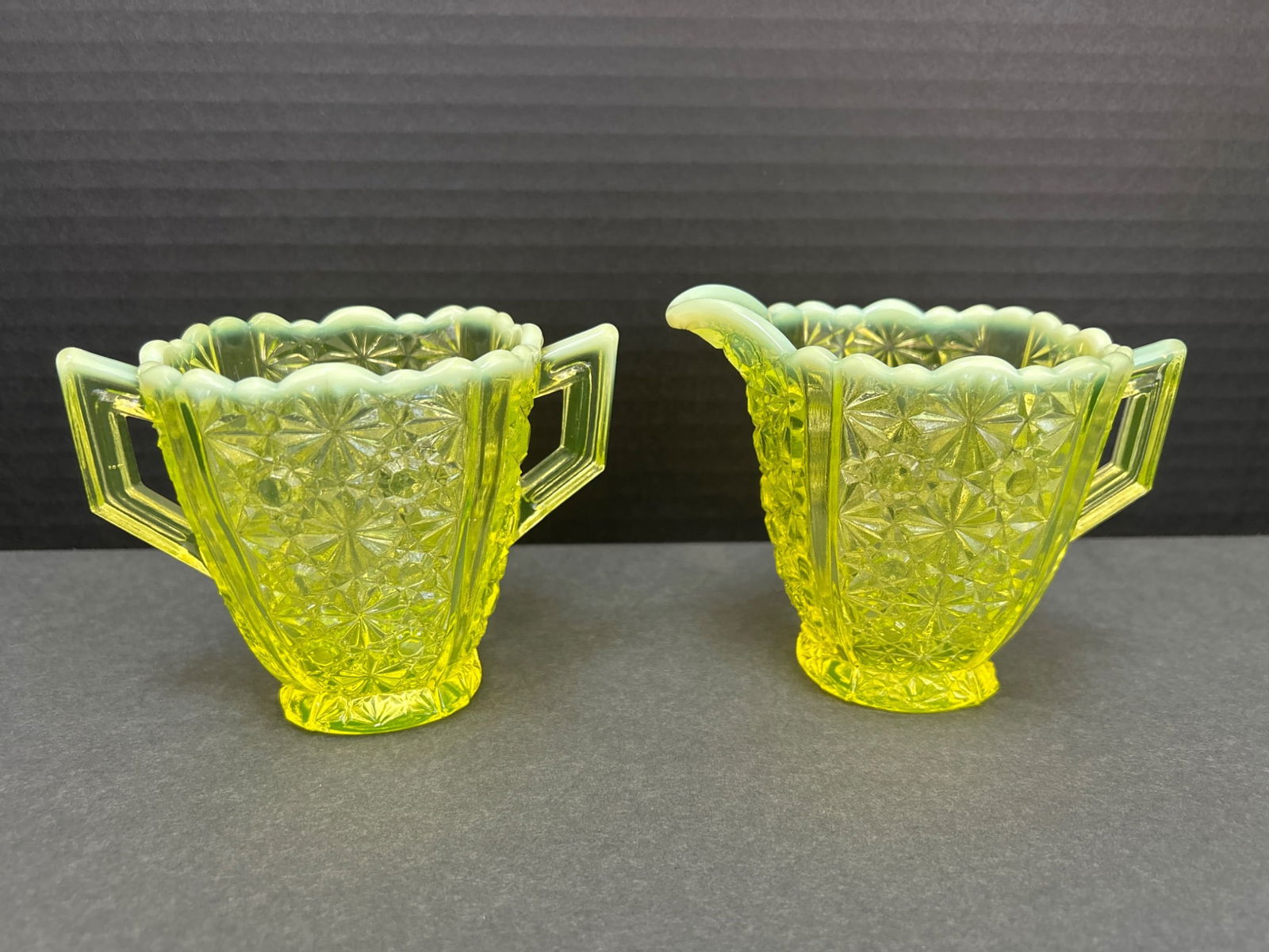 Uranium Glass Creamer and Sugar Set With Scalloped Edge - 3