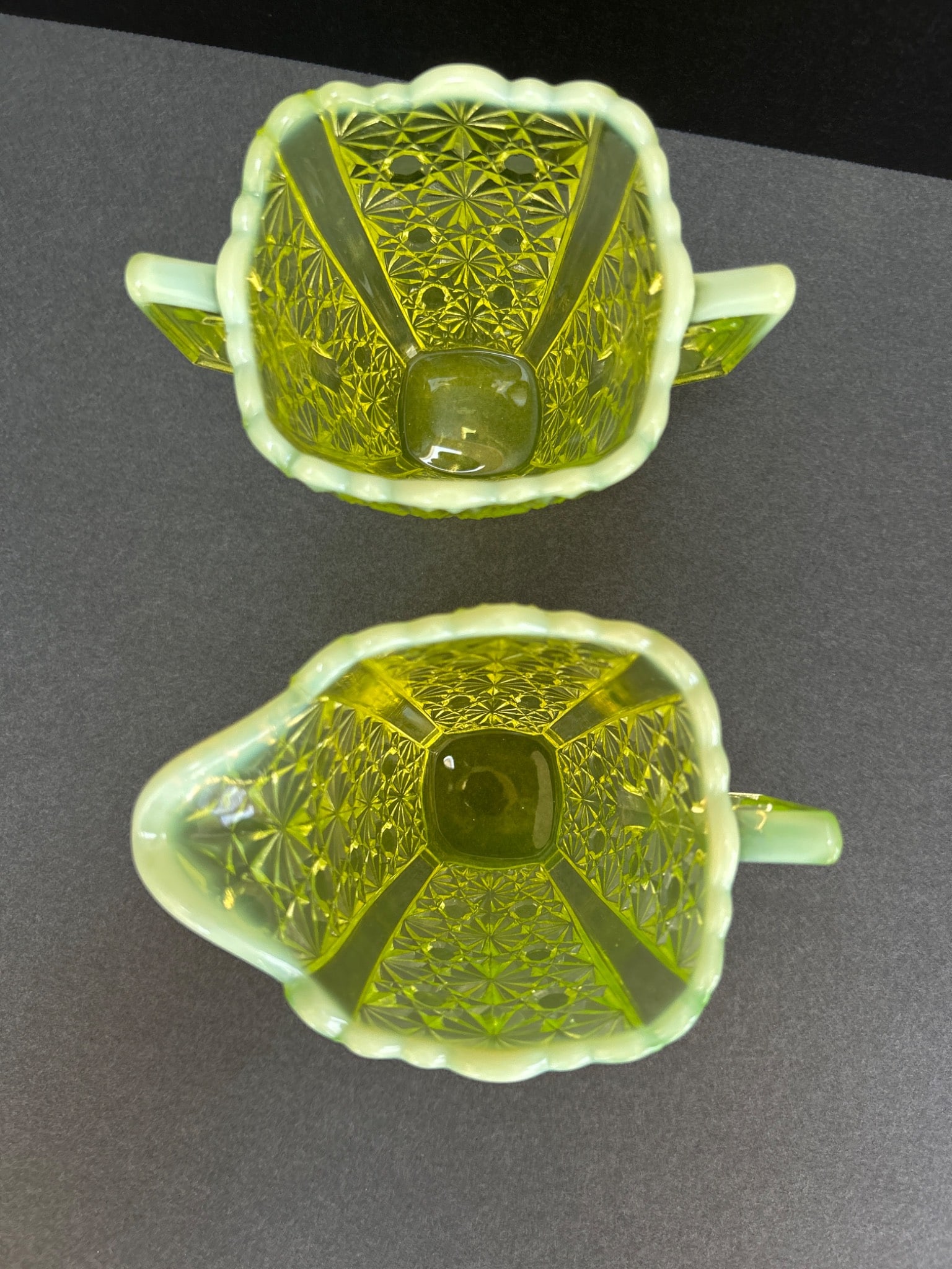 Uranium Glass Creamer and Sugar Set With Scalloped Edge - 4