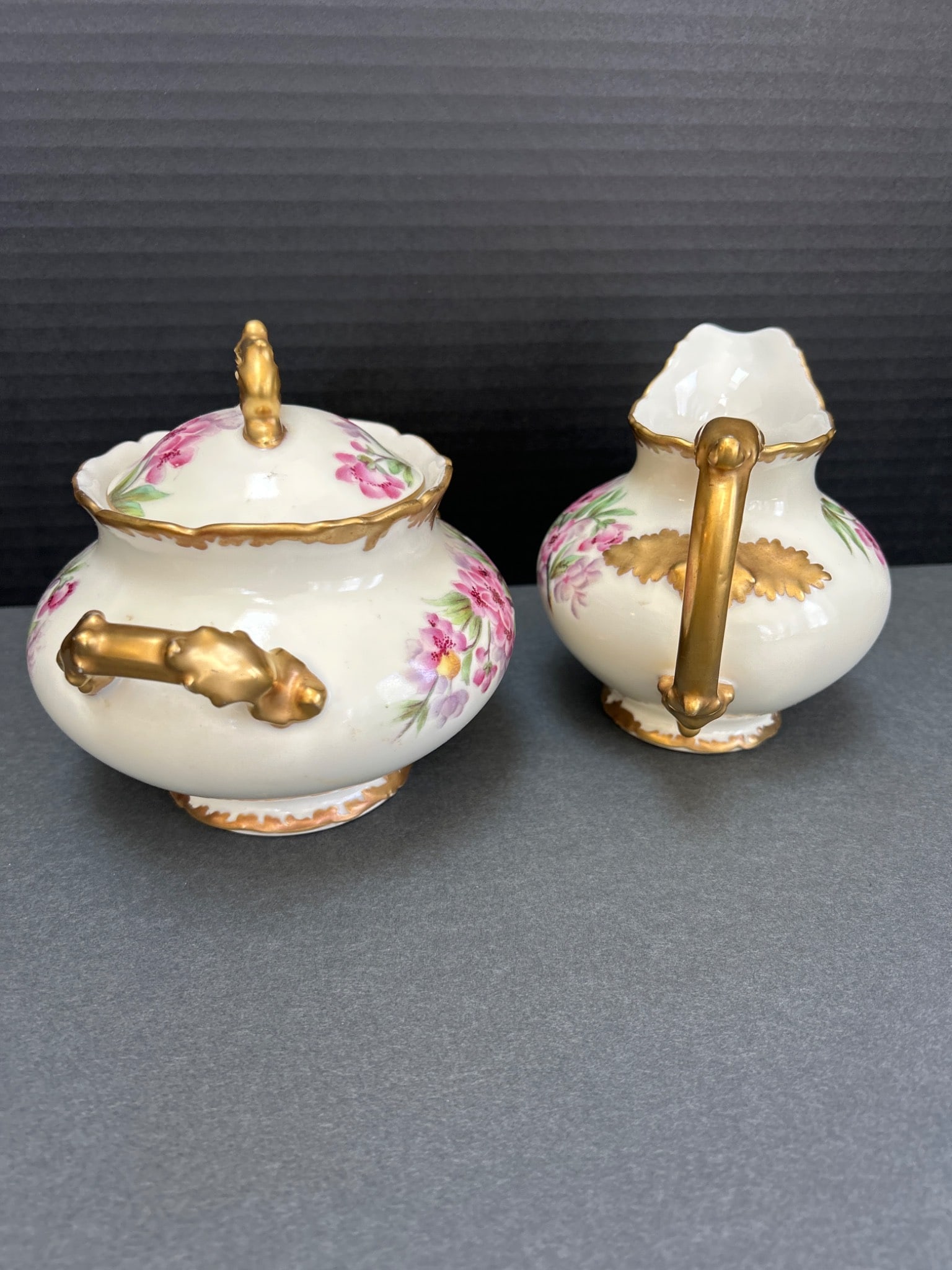 T&V Limoges France Hand-Painted Sugar Bowl and Creamer Set with Gold Detailing - 4