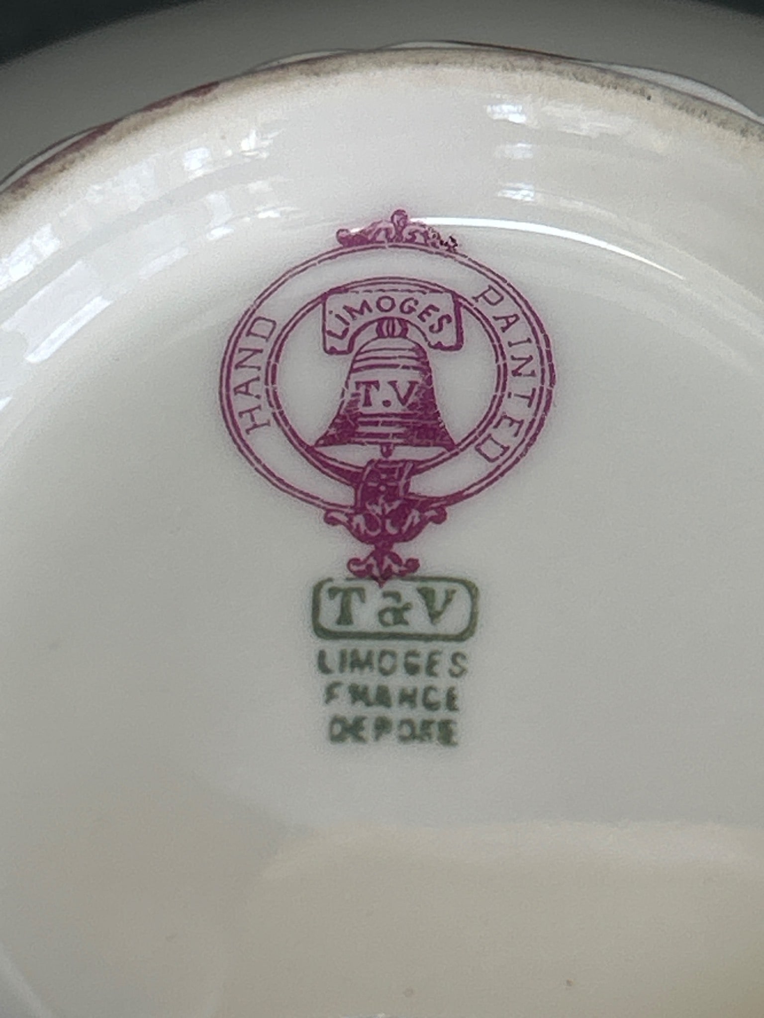 T&V Limoges France Hand-Painted Sugar Bowl and Creamer Set with Gold Detailing - 7