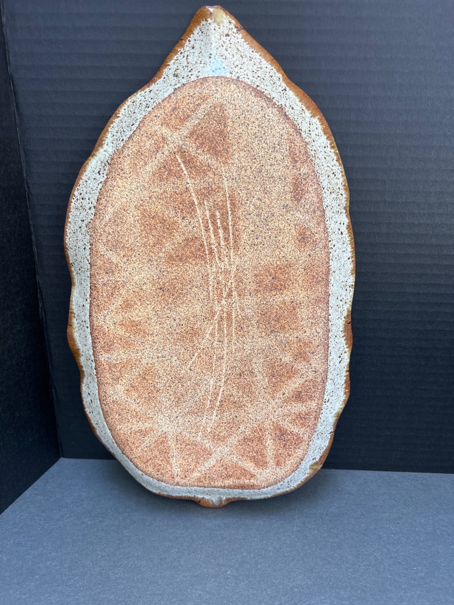 Handcrafted Ceramic Leaf-Shaped Tray with Multicolored Glaze - 3