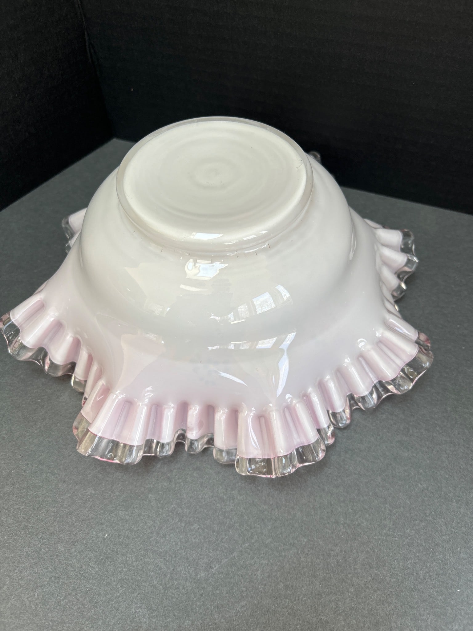 Hand-Blown Ruffled Pink Glass Bowl with Floral Pattern and Clear Rim - 4