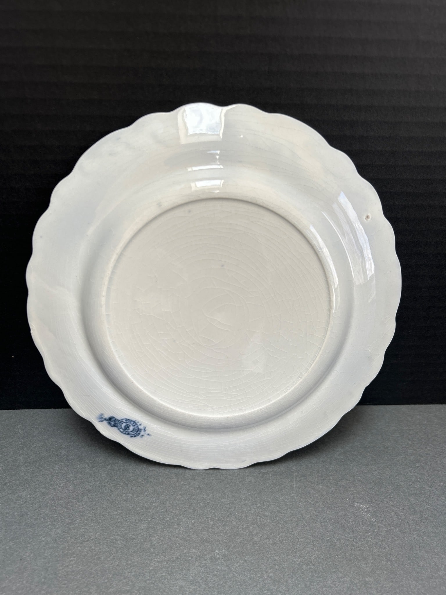 9-Inch Blue and White Floral Ceramic Plate with Scalloped Edges - 3