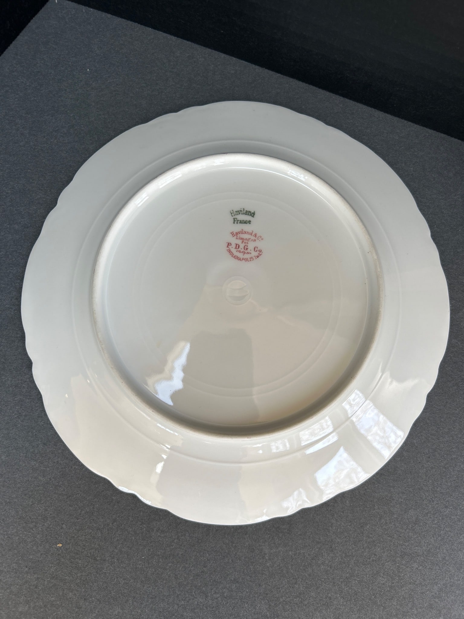 Haviland & Co. Limoges 7.5-Inch Decorative Plate with Floral Design - 3