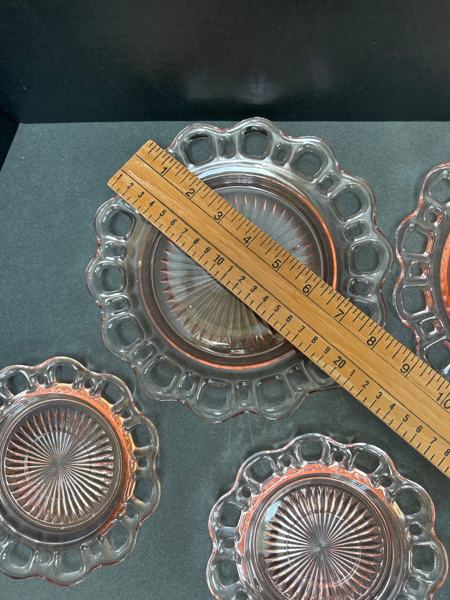 7 Pink Depression Glass Plates With Scalloped Edges - 4