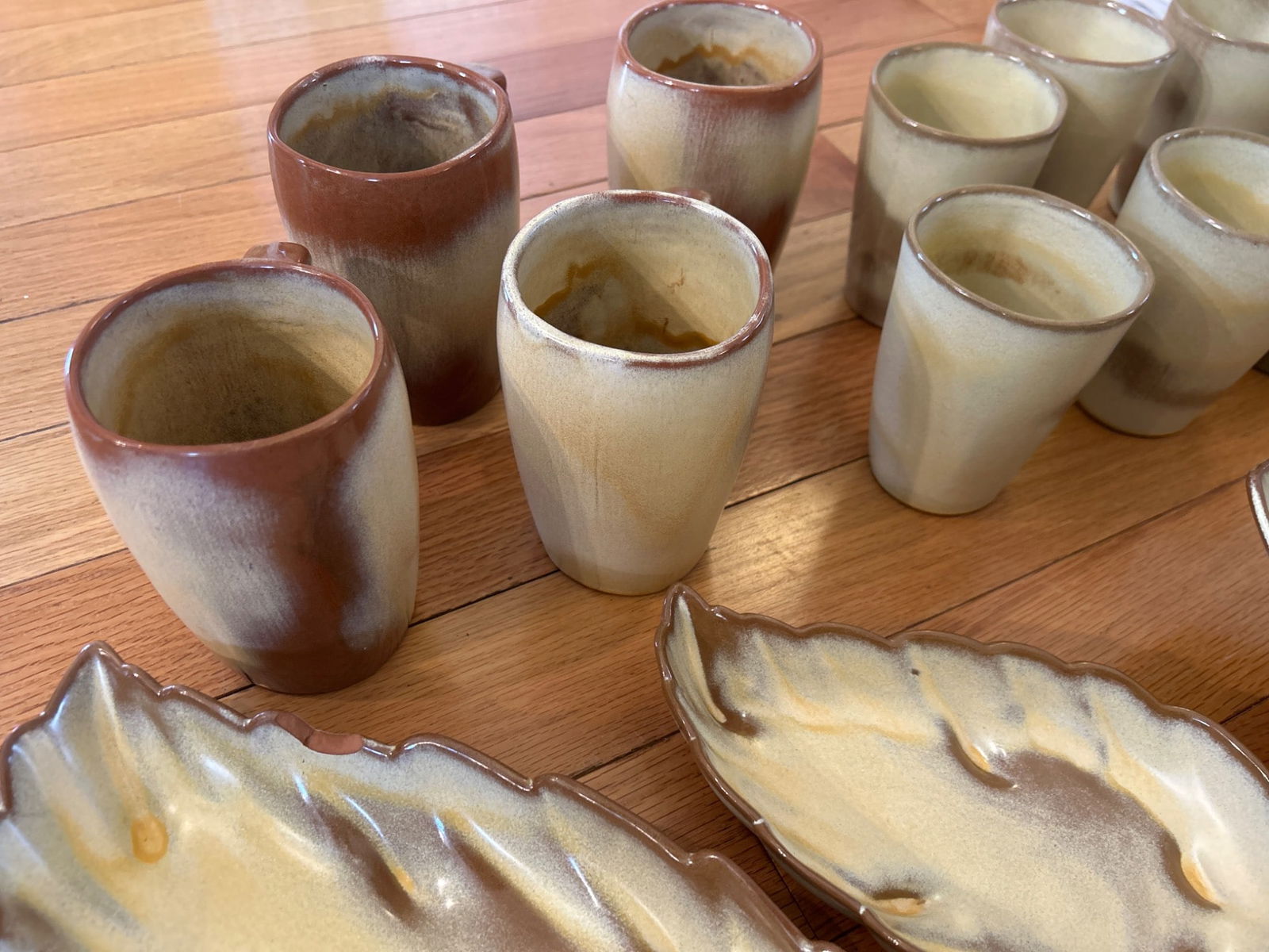 Ceramic and Stoneware Dinnerware Pieces in Tan and Brown Tones - 9