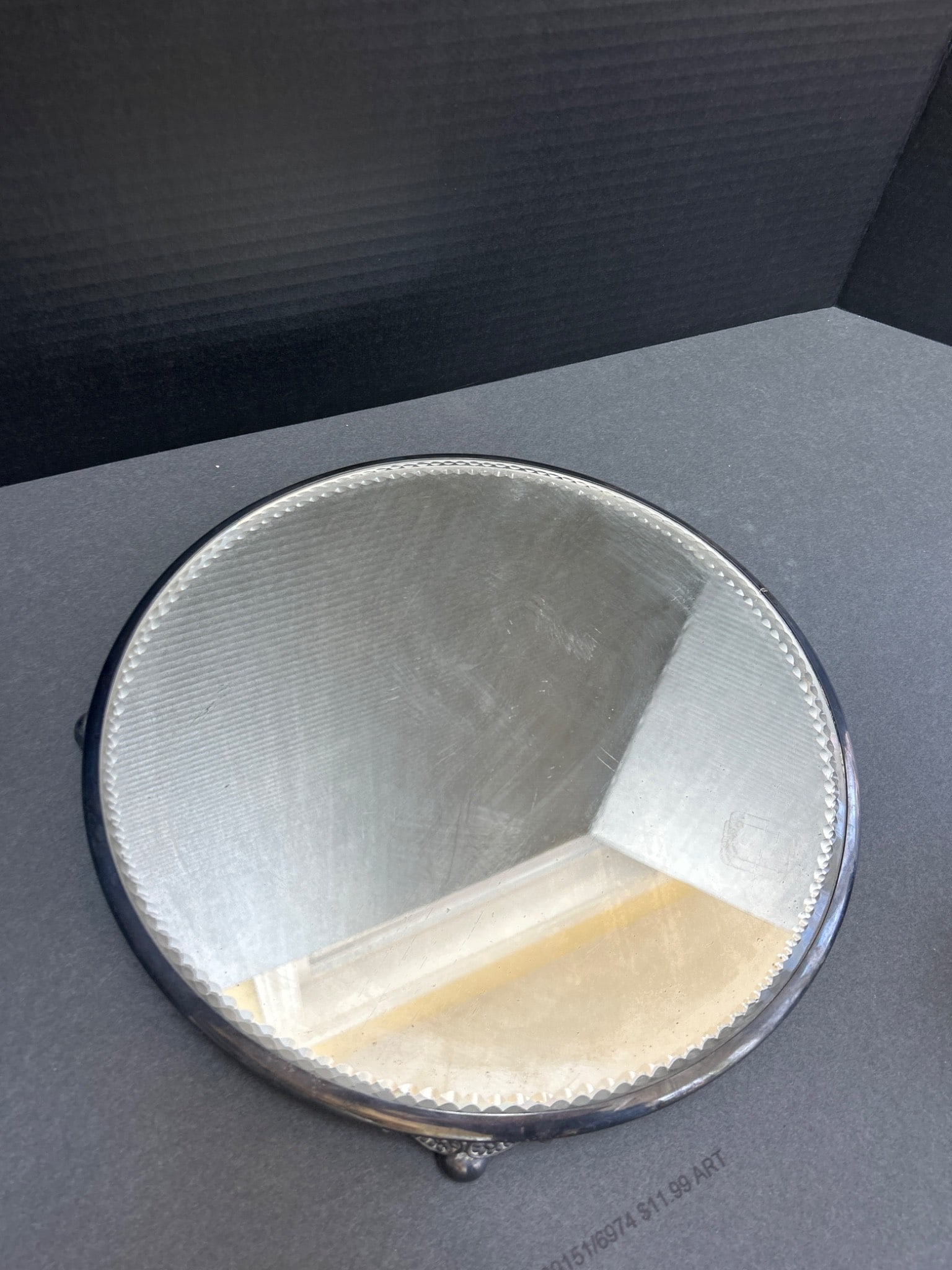 Round Mirror Tray With Metal Frame and Three-Legged Base - 4