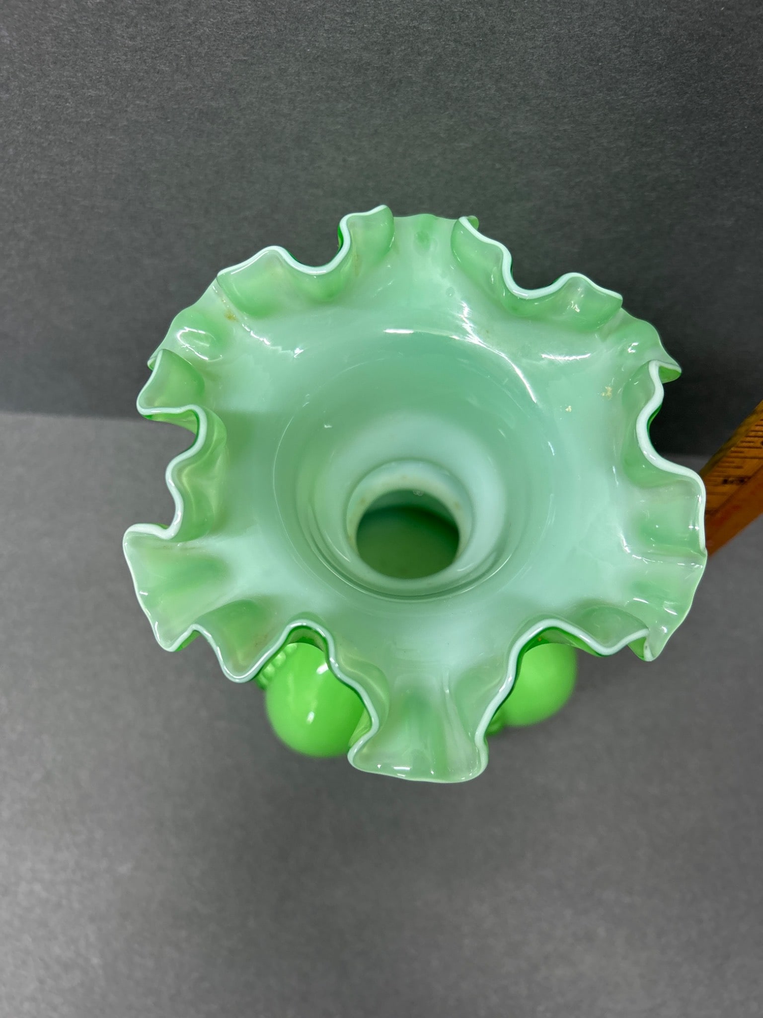 Green Ruffled Glass Vase With Beaded Design - 3