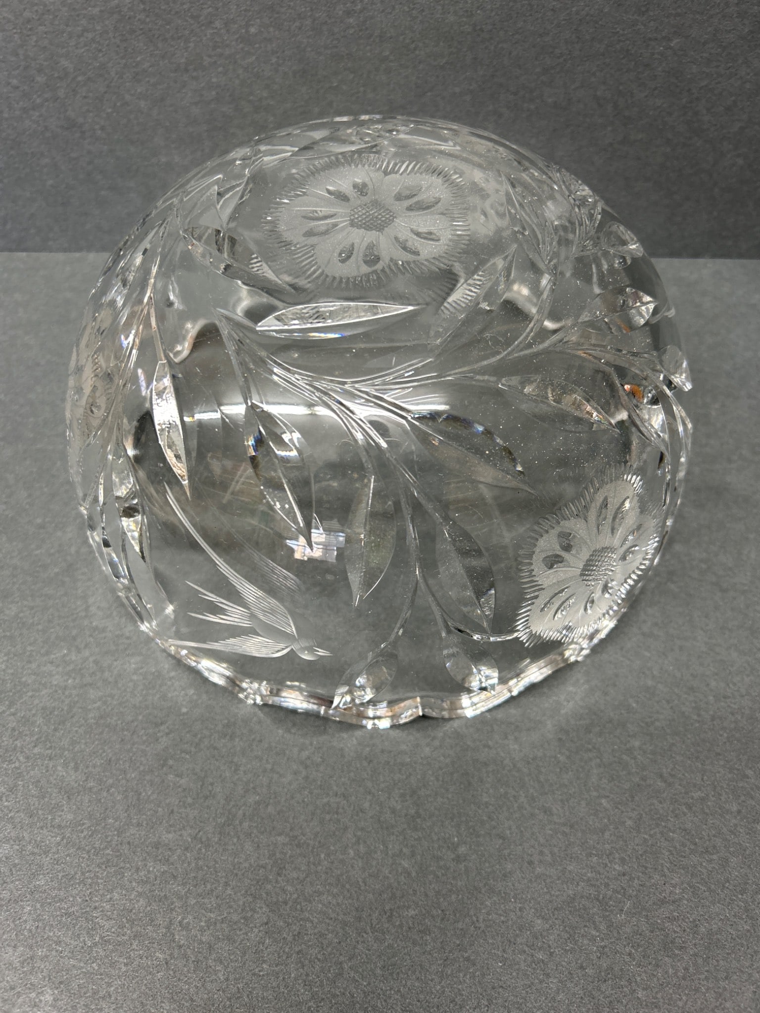 Clear Etched Glass Bowl with Floral and Leaf Motif, 6.5-Inch Diameter - 5