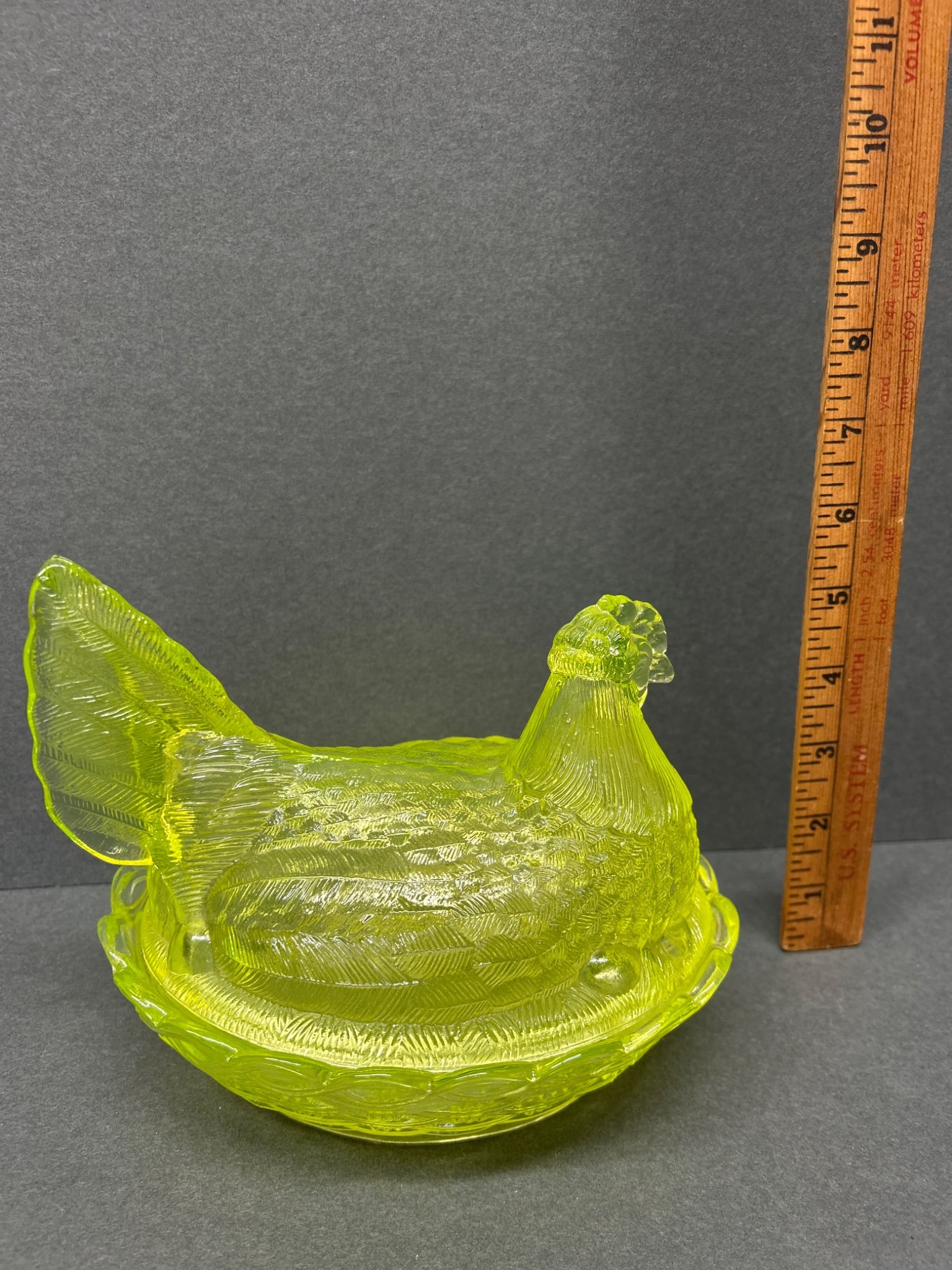 Pressed Uranium Glass Hen on Nest Covered Dish - 3