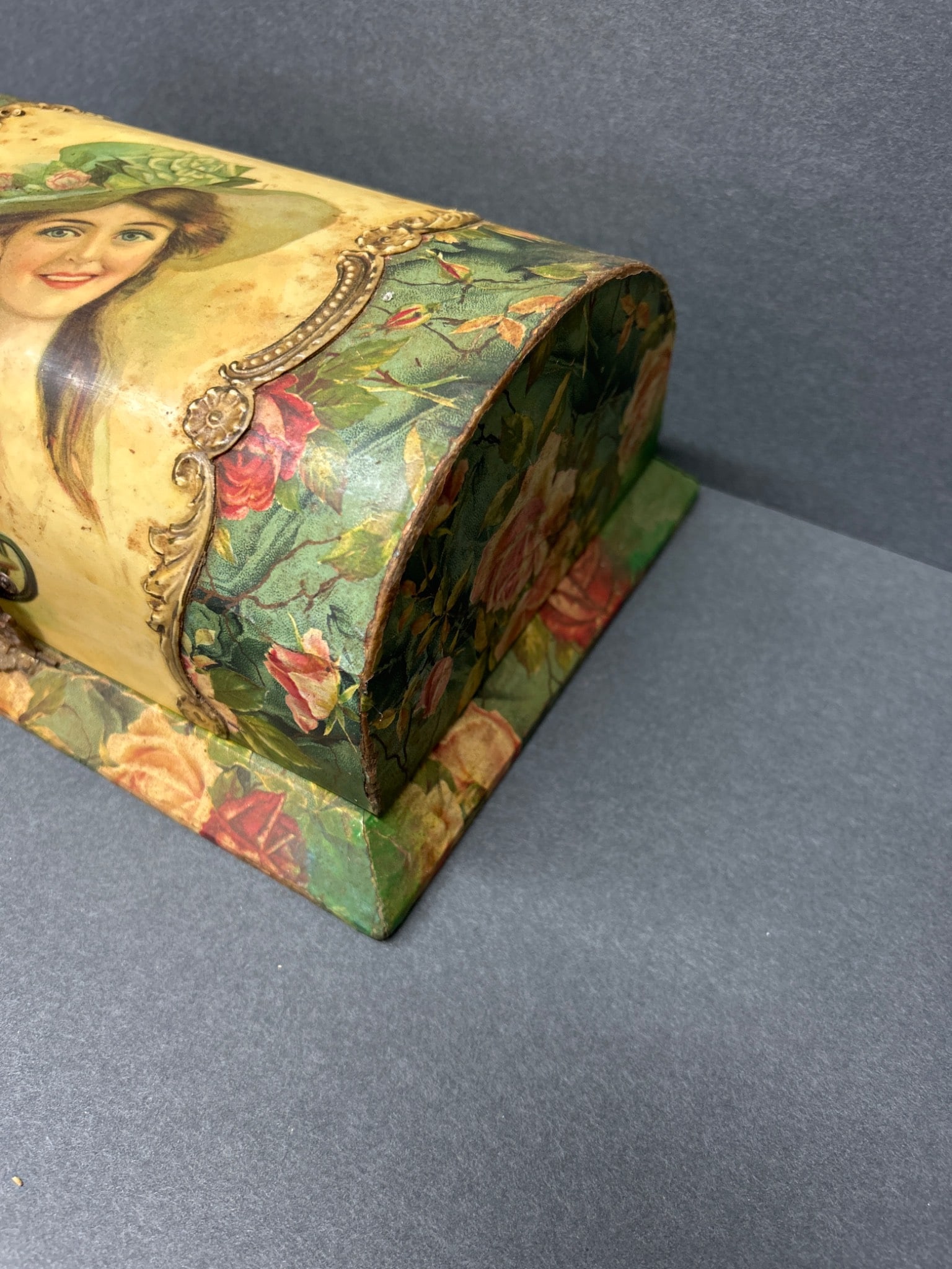 Decorative Wooden Box With Floral Motif and Portrait Design - 2