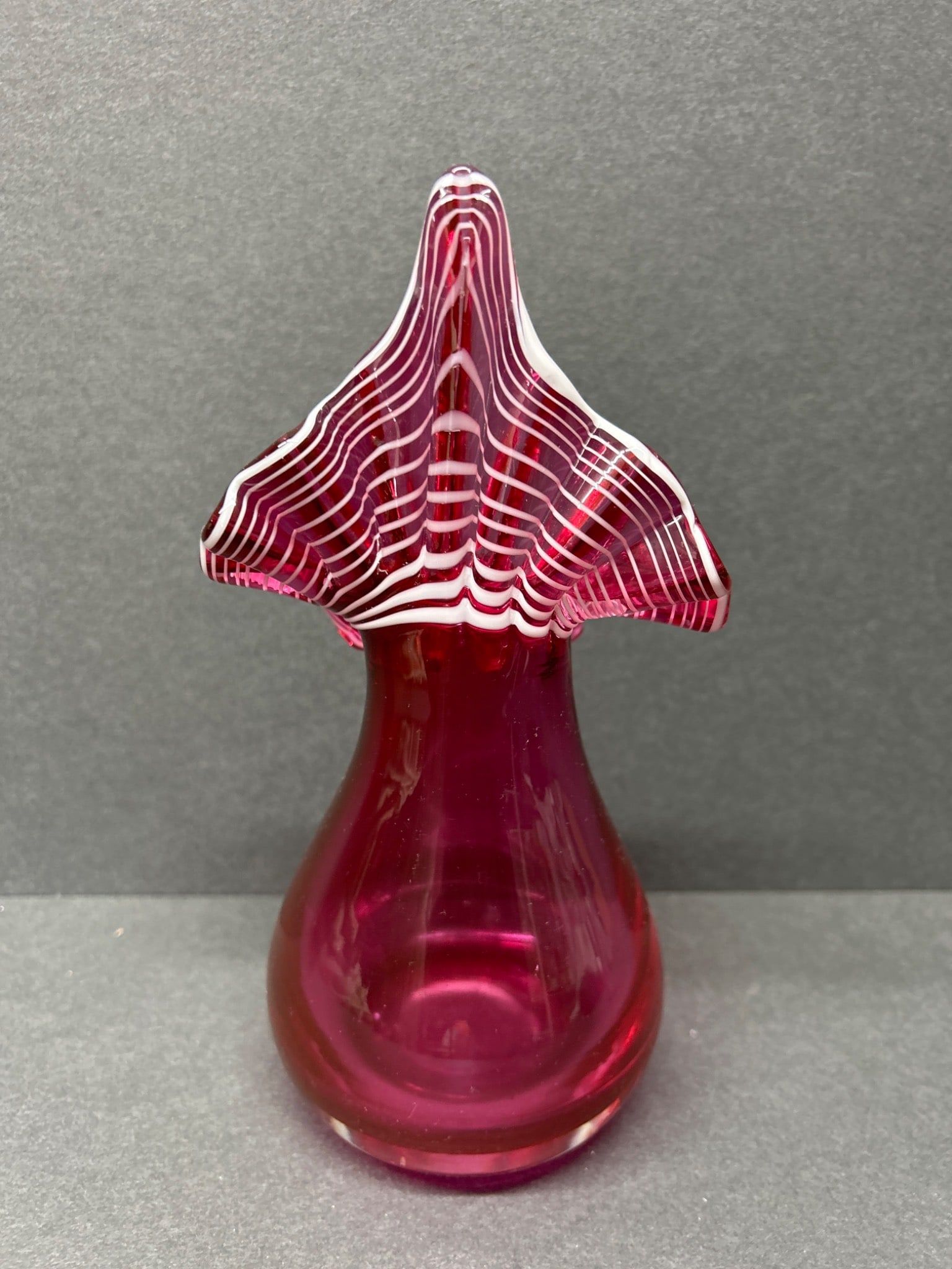 Handblown Art Glass Vase With Flaring Ruffled Top in Deep Pink - 4
