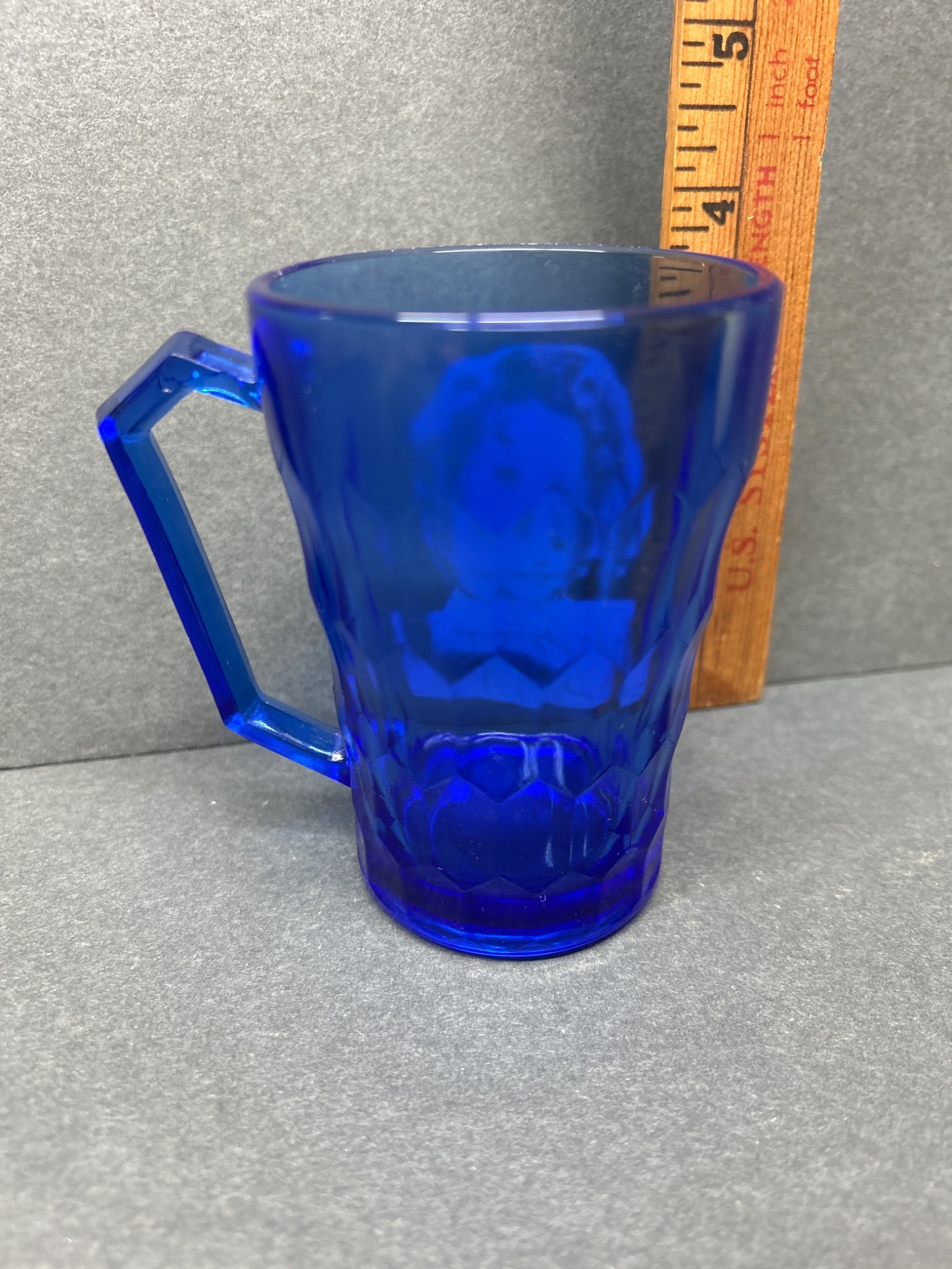 Cobalt Blue Glass Mug Featuring Portrait Design With Handle - 3