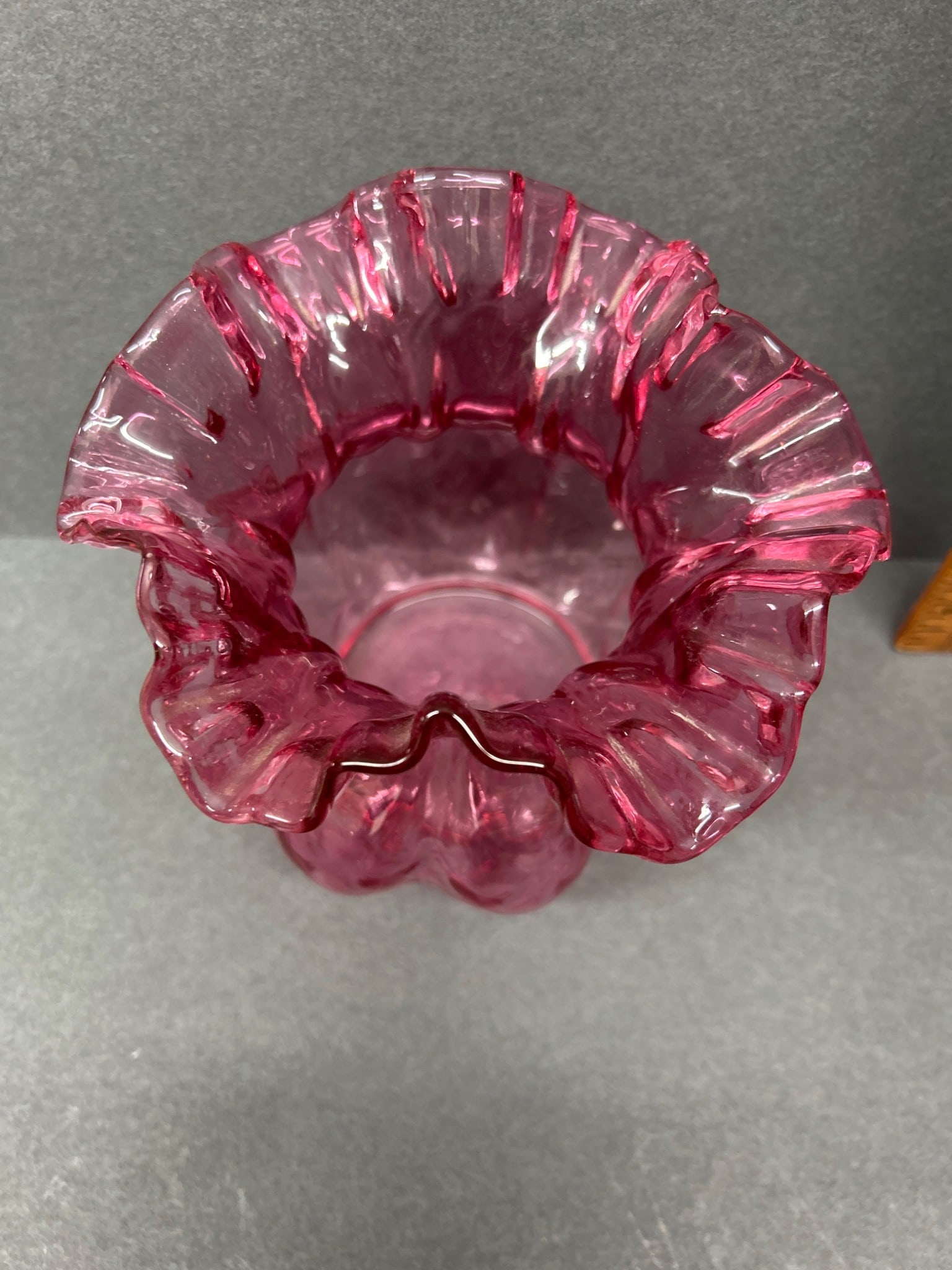 Glass Vase With Pink Ruffled Rim and Embossed Design - 2