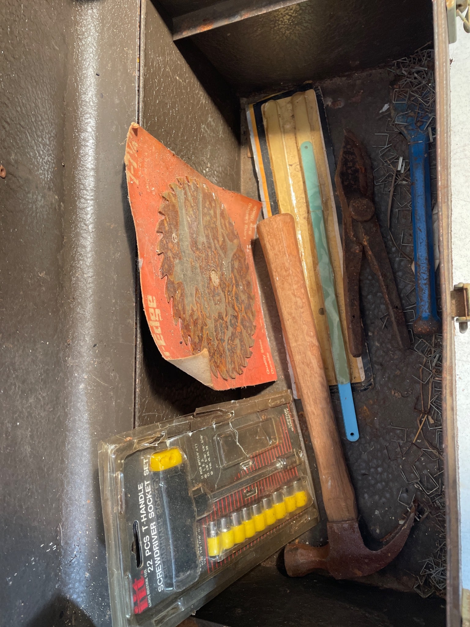 Metal Toolbox With Assorted Hand Tools and Accessories - 3