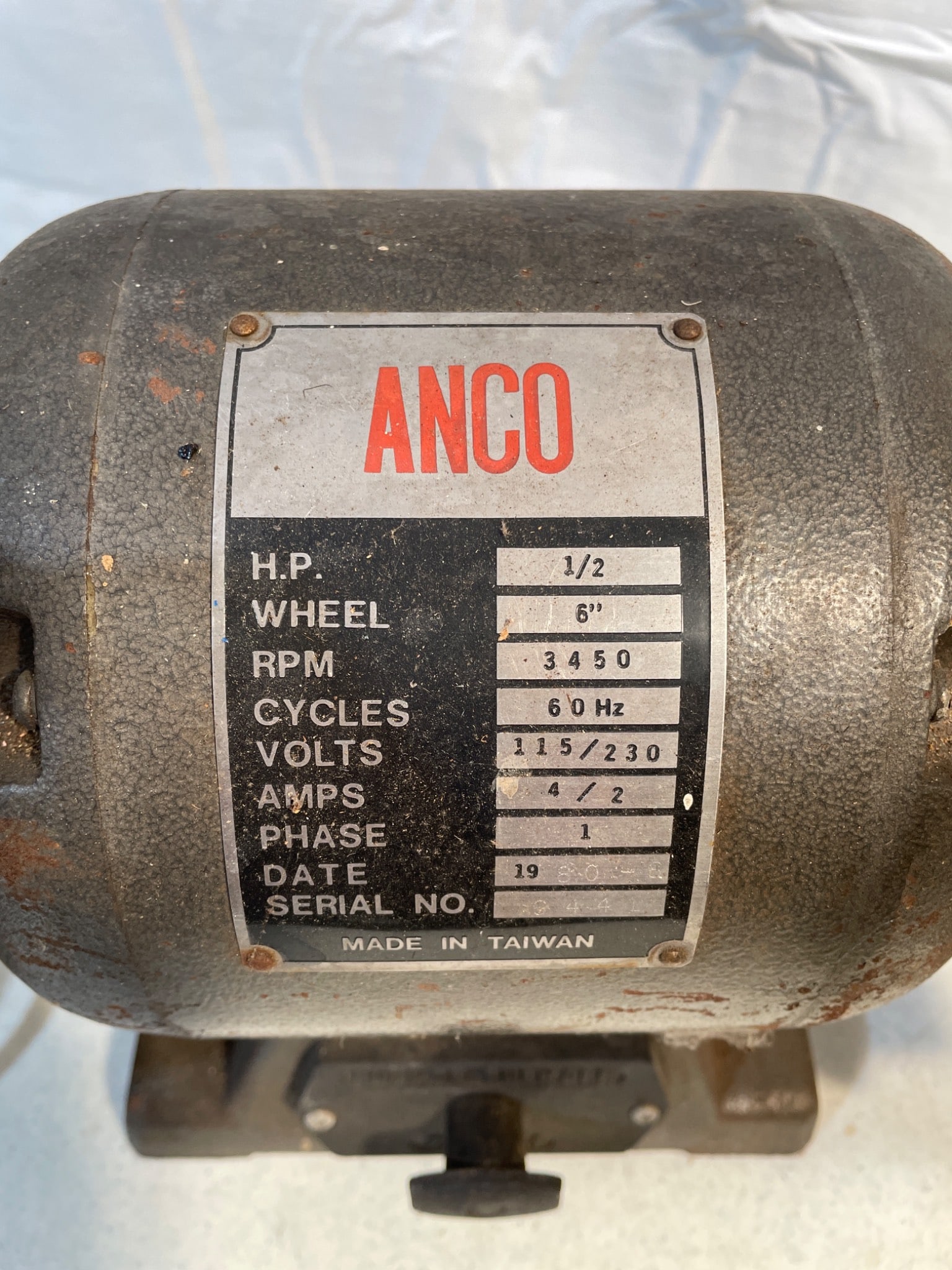 Anco 1/2 HP Bench Grinder with 6-Inch Wheel and Dual Voltage Capability - 3